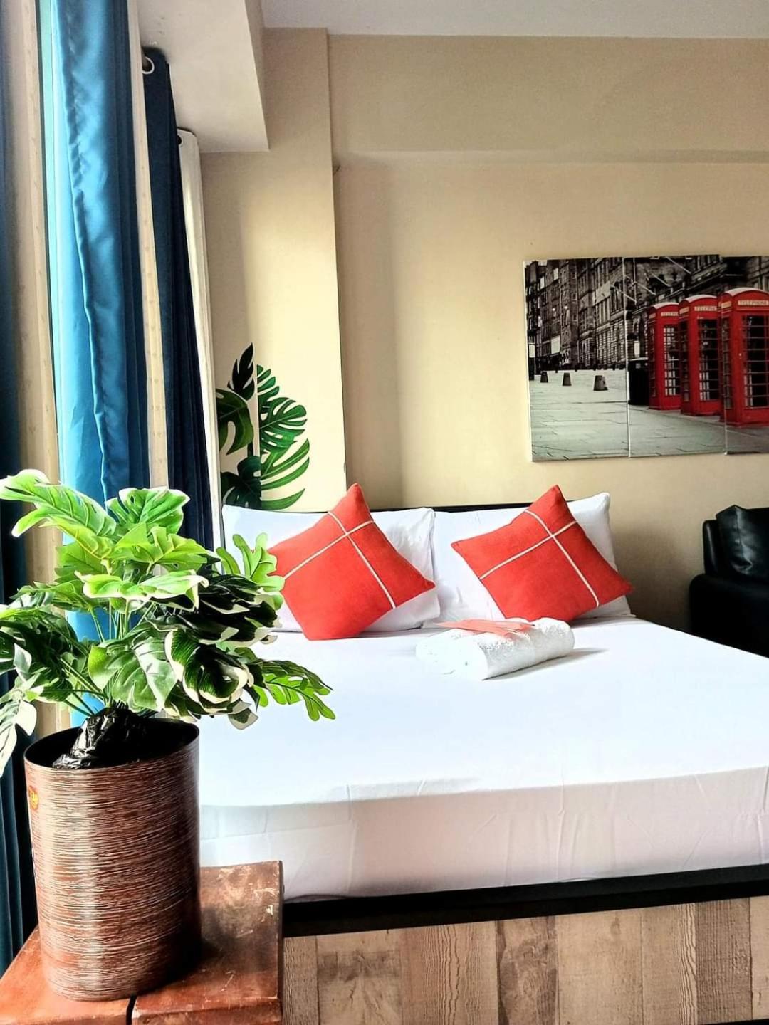 The Palm Tree Condotel Manila Airport Eksteriør billede